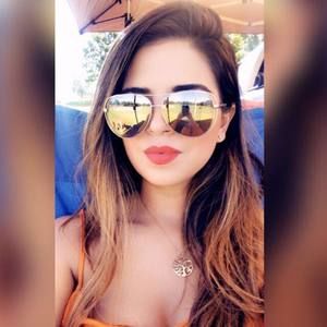 Meet your Posher, Iris